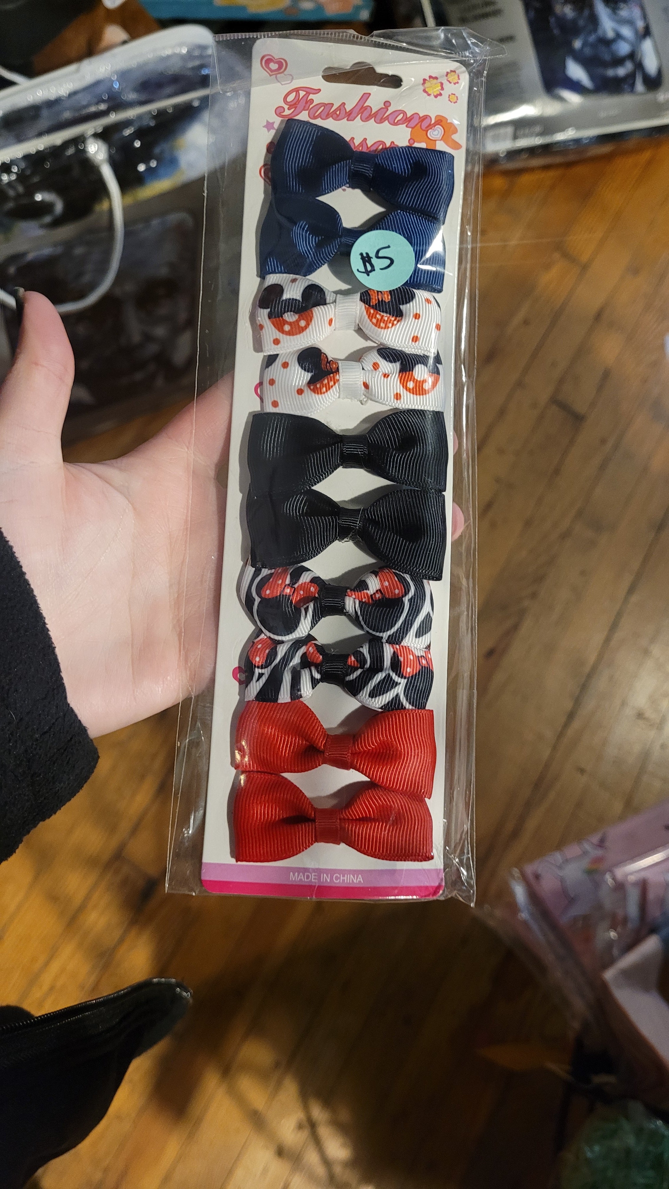 Bows red pack