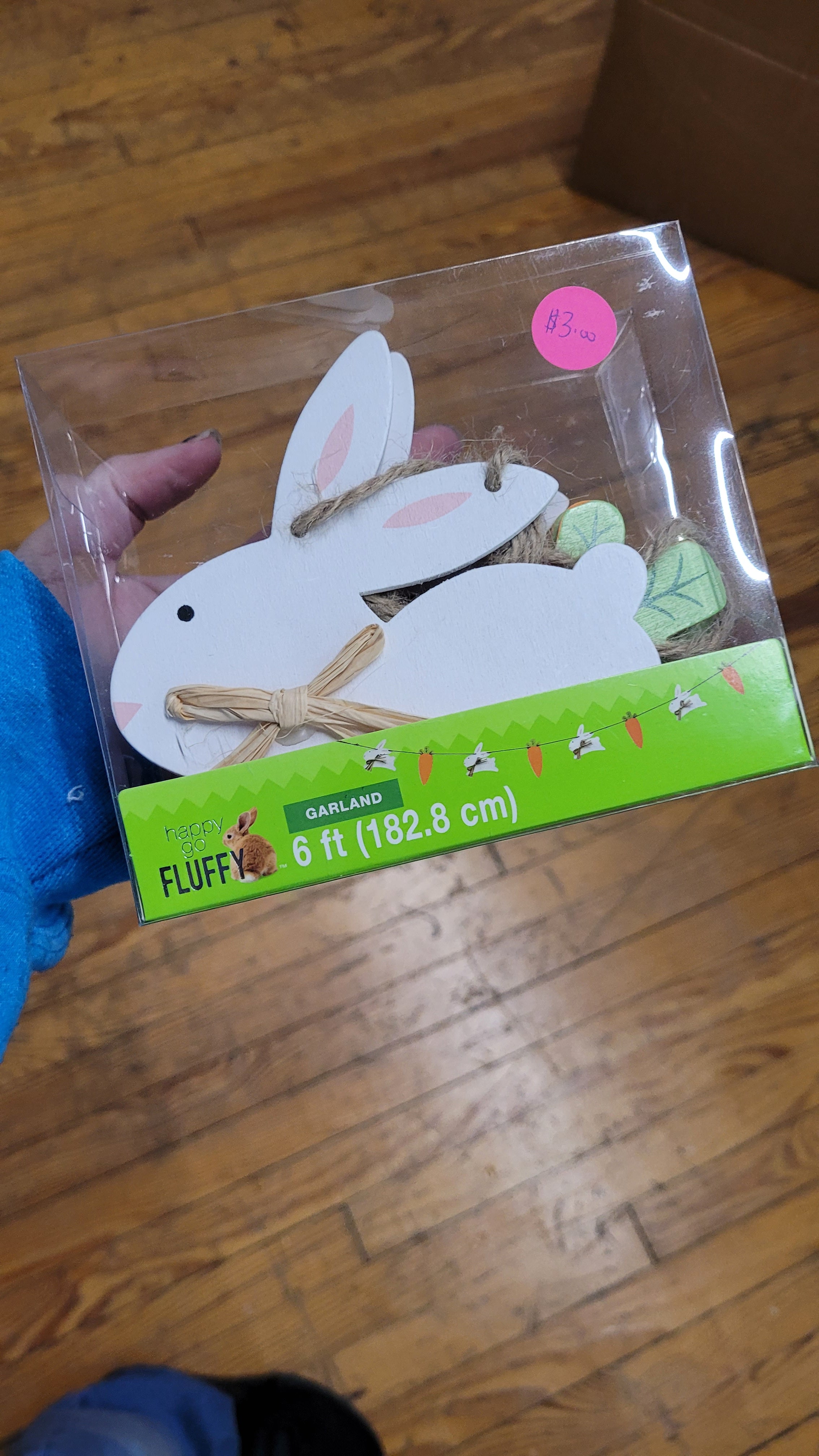 Bunny and carrot garland