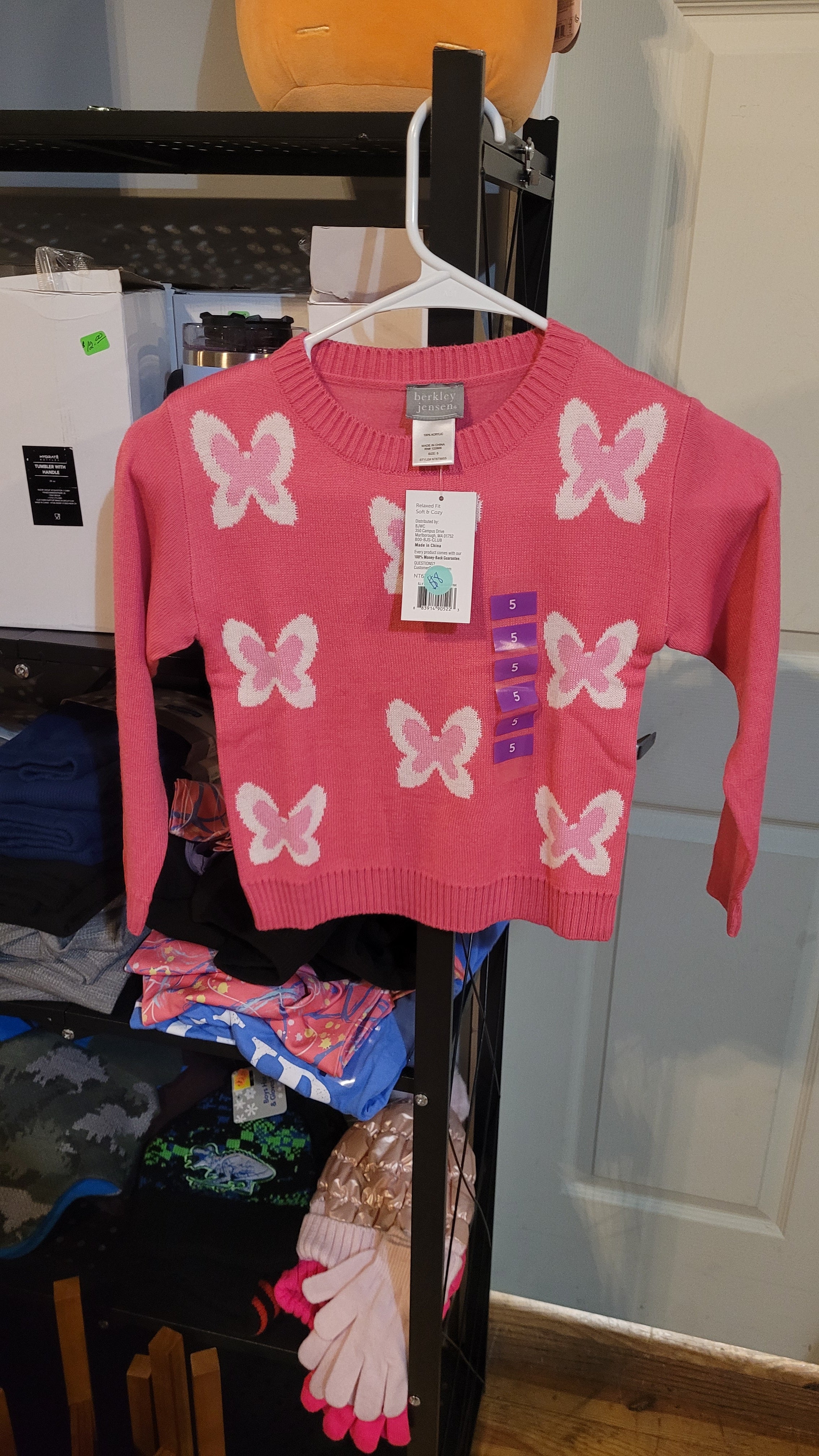 Kids sweater size 5