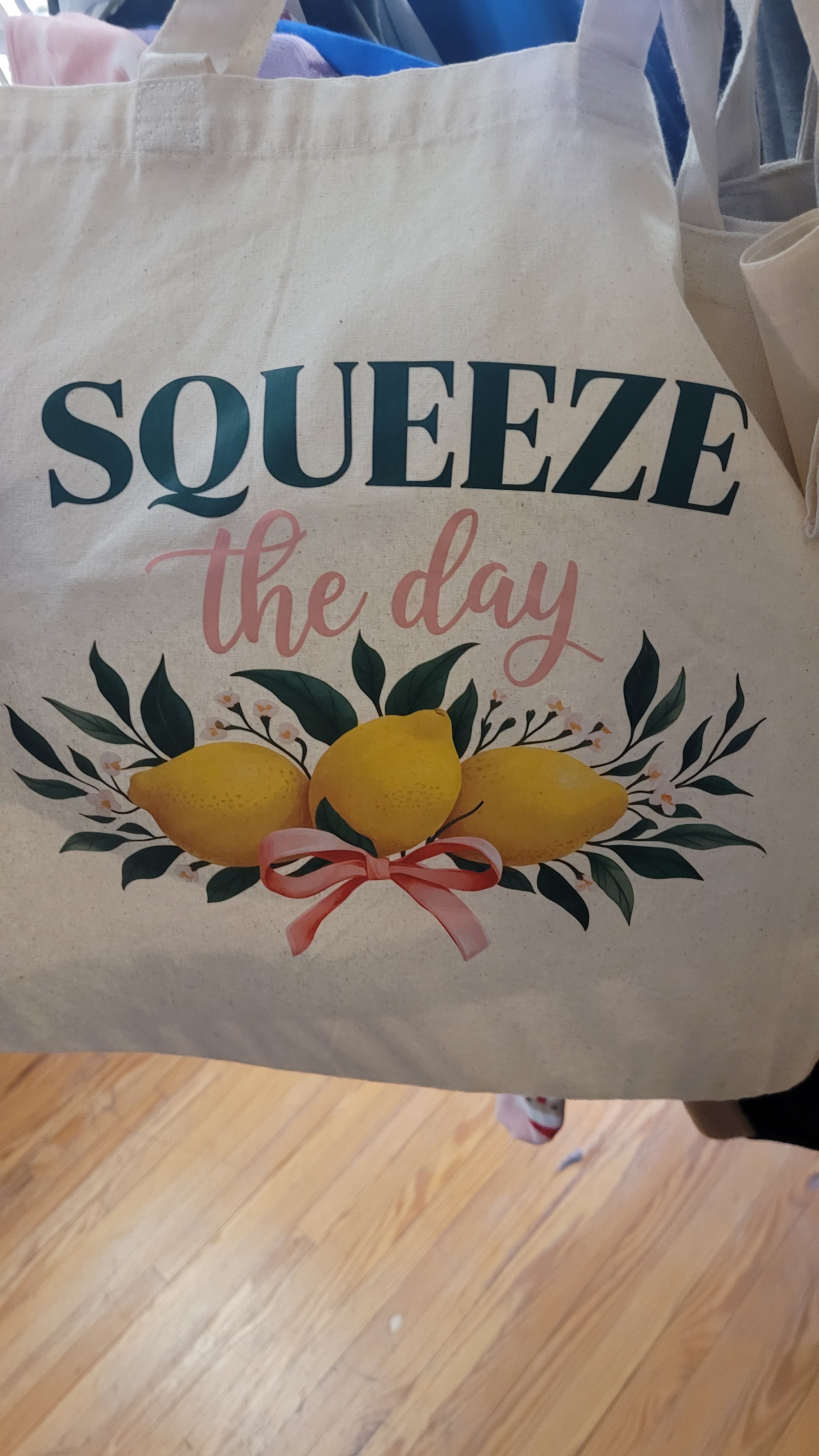 Squeeze the day tote bag