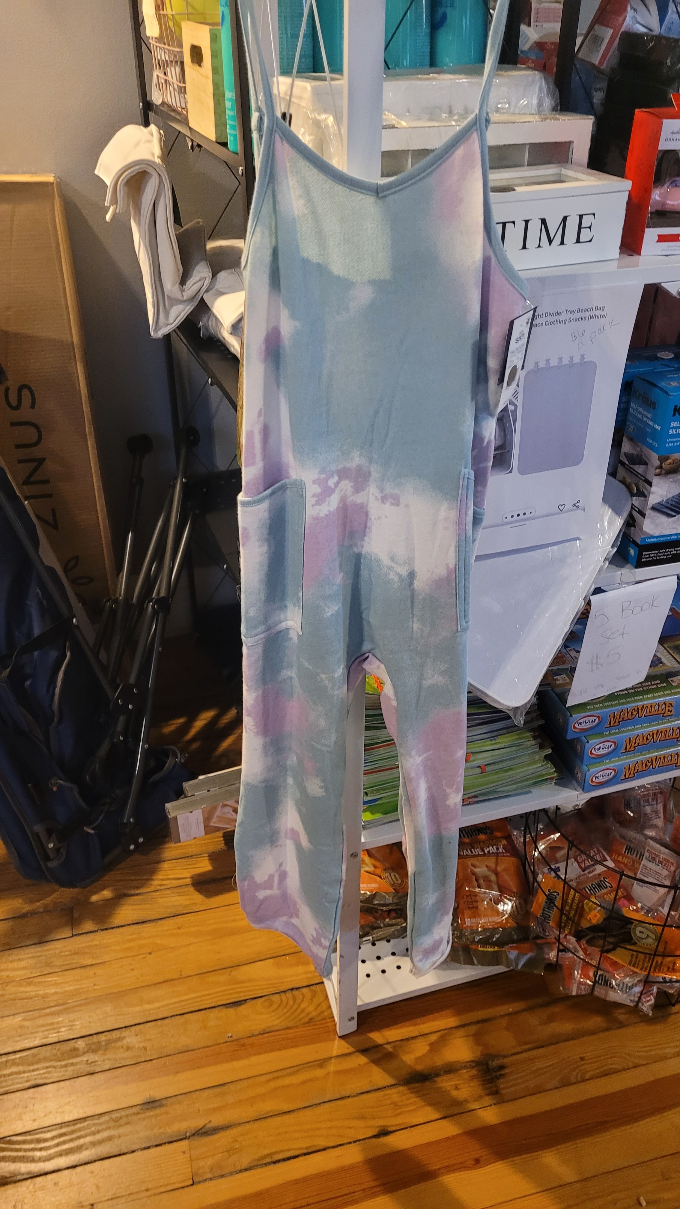 Kids tie dye romber size small 6/7