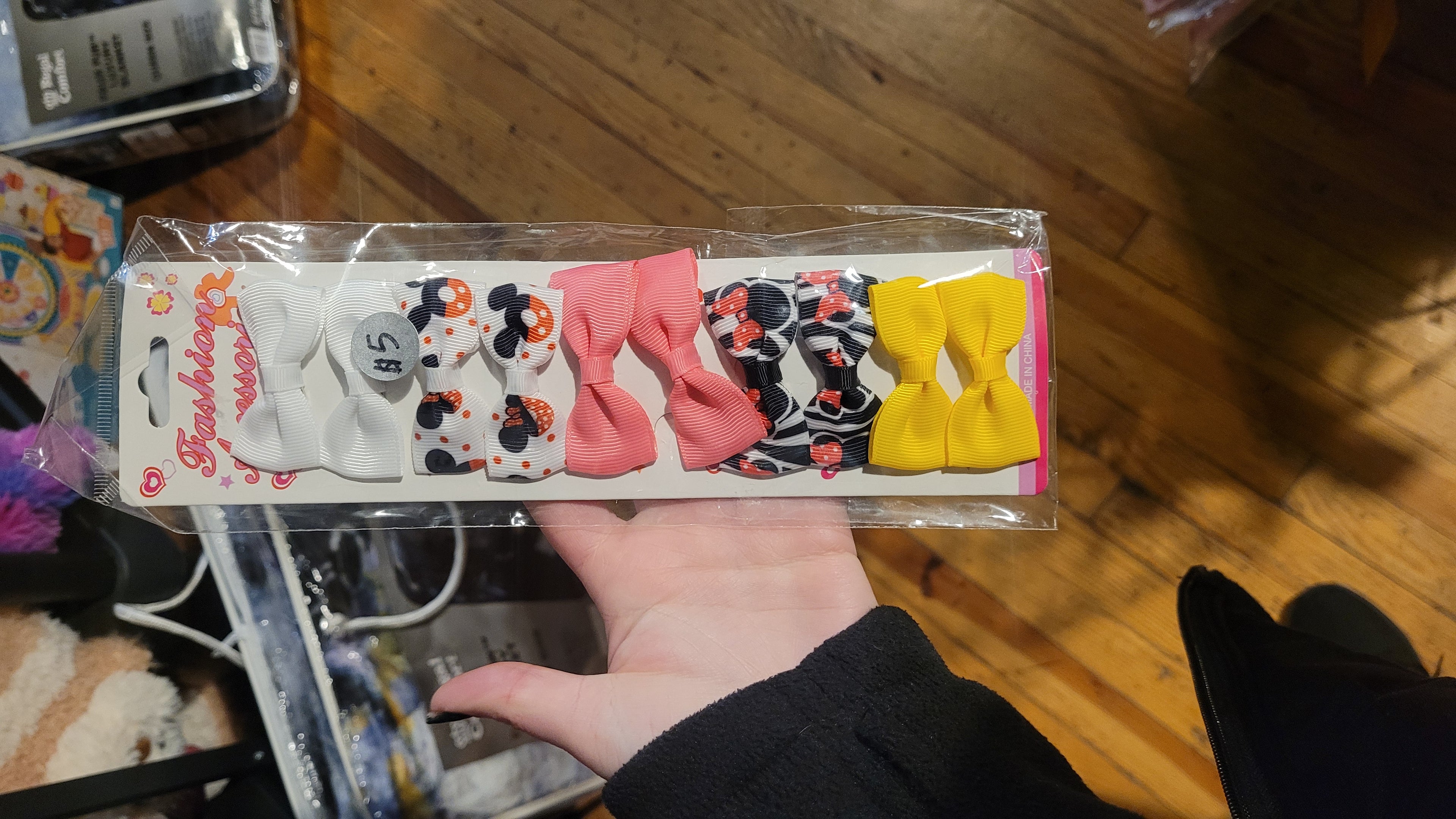 Bows yellow pack
