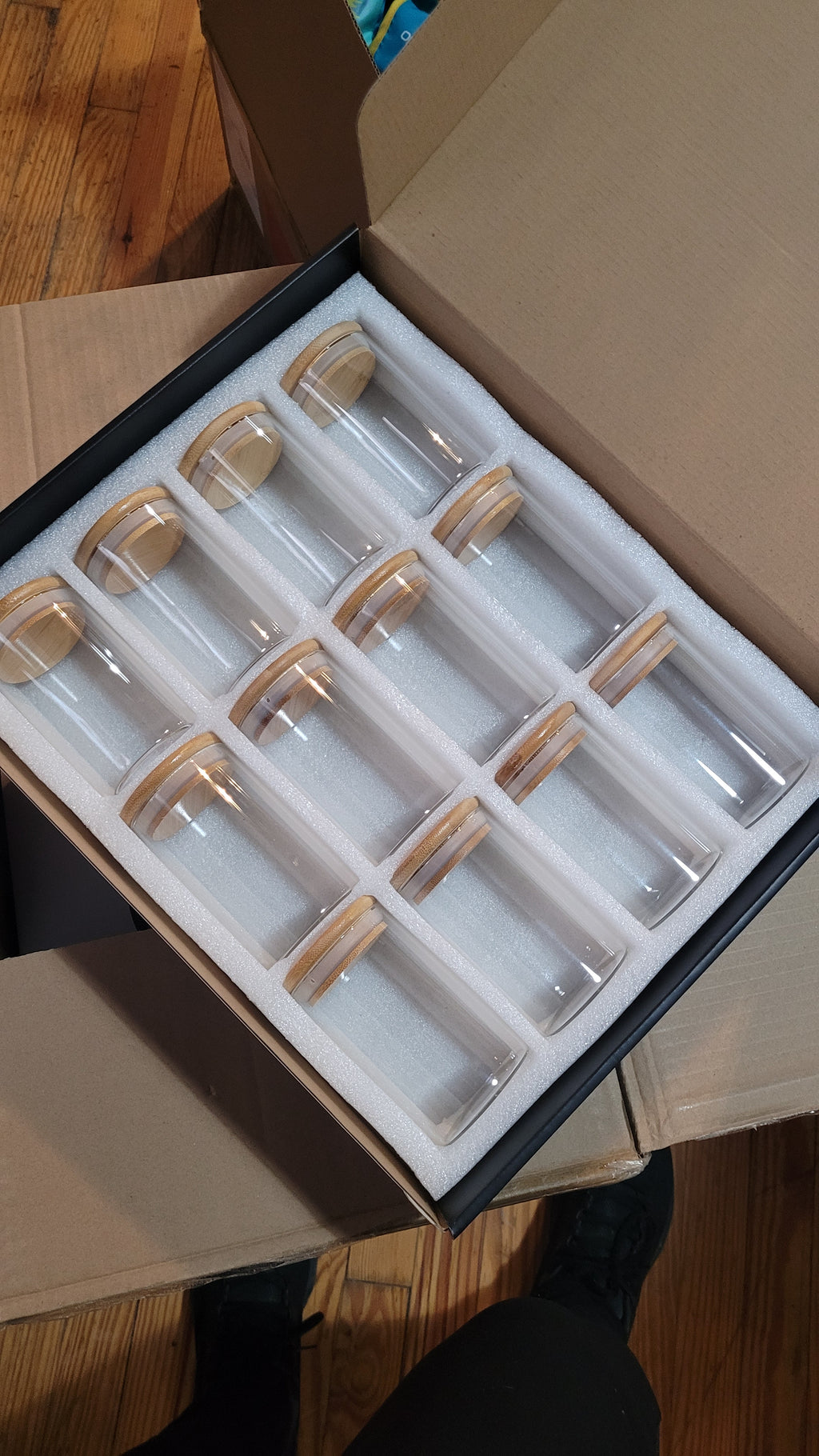 Bamboo 12 pack containers